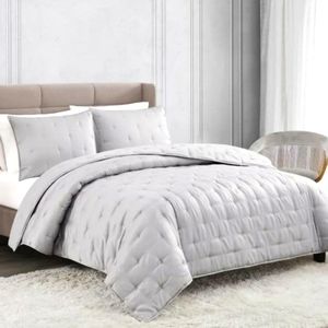 Badgley Mischka Tufted Matte Satin 2 Piece Twin Quilt Set in Grey